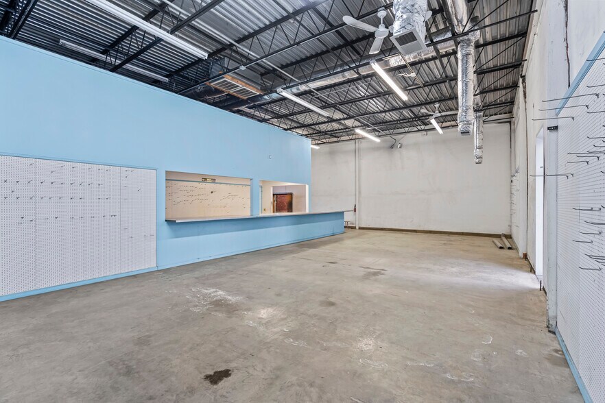 More Photos Of 1906 N Main St, Kannapolis Industrial For Sale