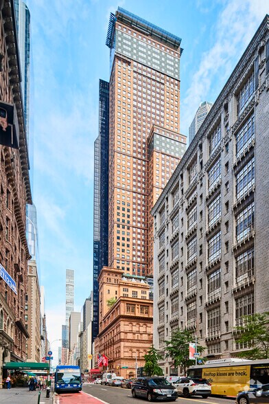 More Photos Of 152 W 57th St, New York Office For Lease