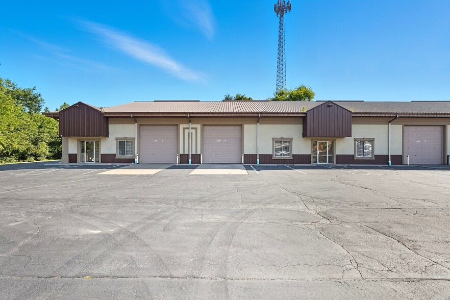 Primary Photo Of 870-880 N Madison St, Crown Point Warehouse For Lease