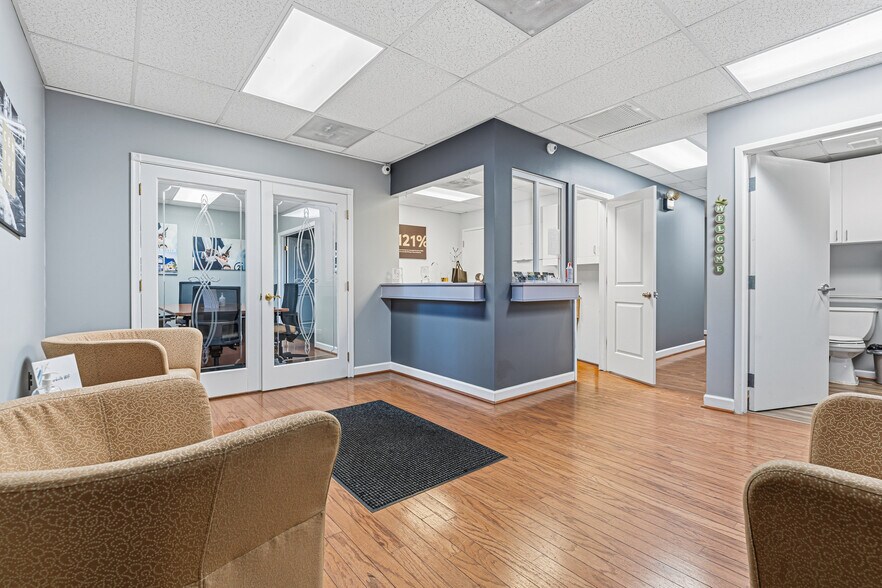 More Photos Of 9506 Harford Rd, Parkville Office For Sale