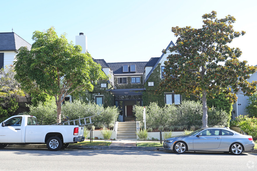 Primary Photo Of 921-925 16th St, Santa Monica Apartments For Sale