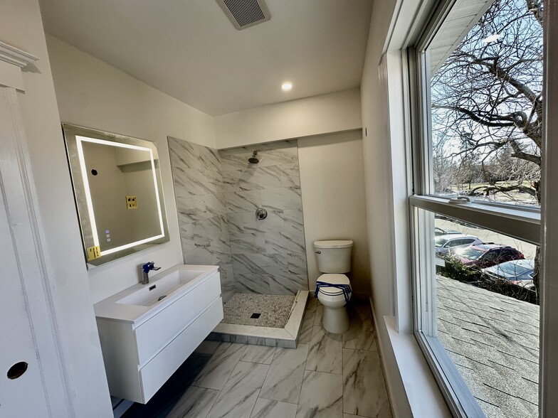 More Photos Of 257 Sound Beach Ave, Old Greenwich Office For Lease