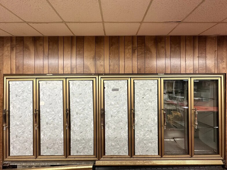 More Photos Of 1002 N Mockingbird Ln, Abilene Convenience Store For Sale