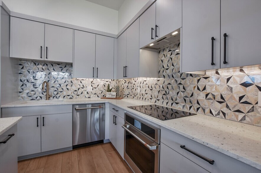 More Photos Of 1301 O Reilly Ct, Lakeway Specialty For Sale