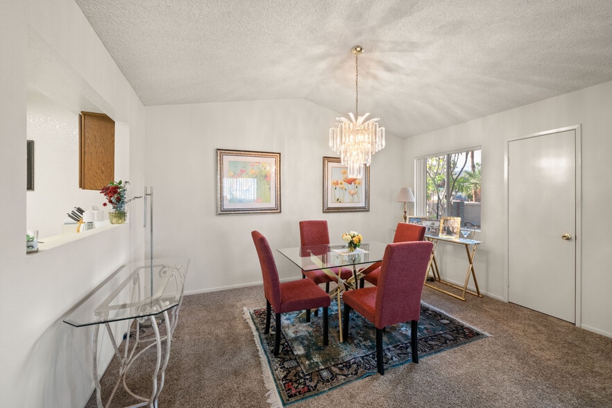 More Photos Of 72805 Park View Dr, Palm Desert Apartments For Sale