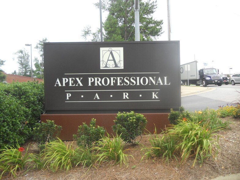 More Photos Of 1011 Pemberton Hill Rd, Apex Medical For Lease