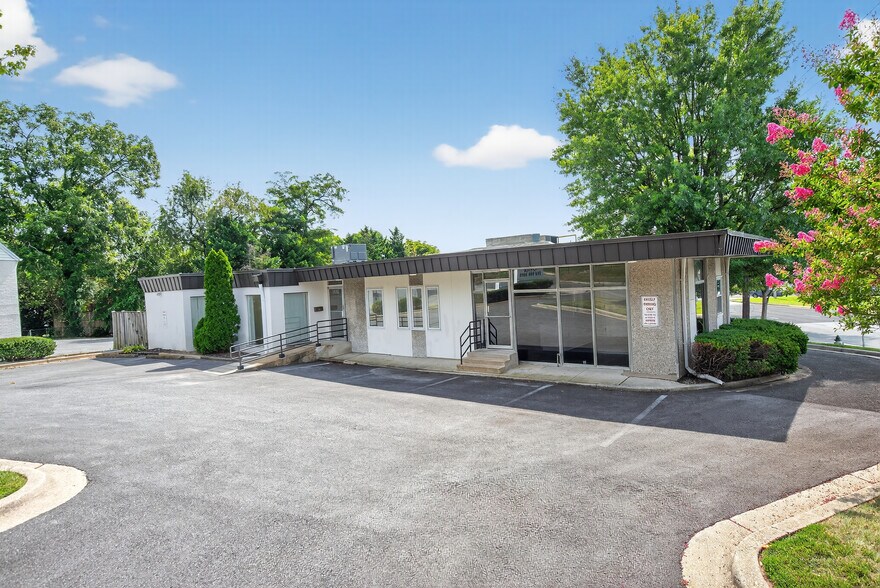 More Photos Of 10101 Lorain Ave, Silver Spring Medical For Sale