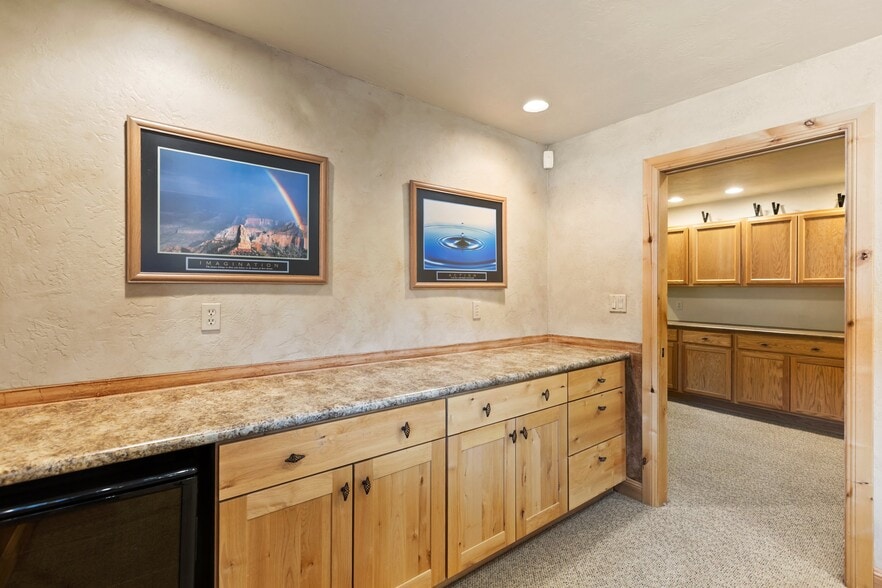 More Photos Of 350 N Pine St, Woodland Park Medical For Sale