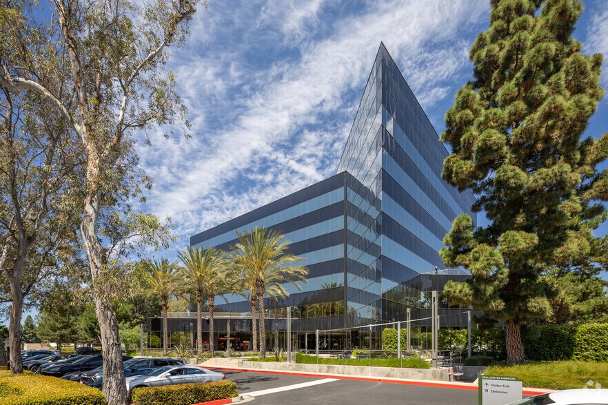 More Photos Of 4590 MacArthur Blvd, Newport Beach Office For Lease