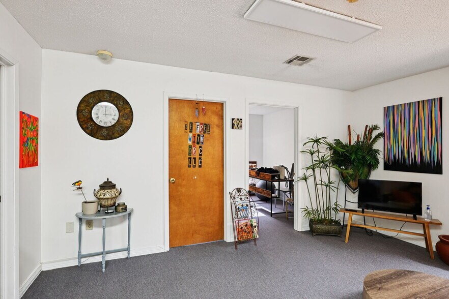 More Photos Of 1009 Carnation St, Slidell Office For Sale