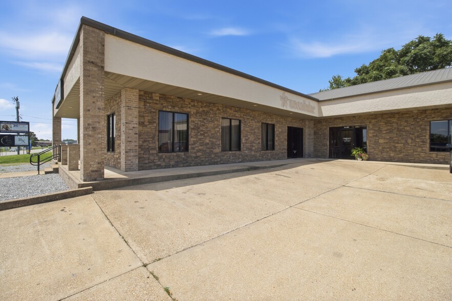 More Photos Of 1213 Highway 63, Houston General Retail For Sale