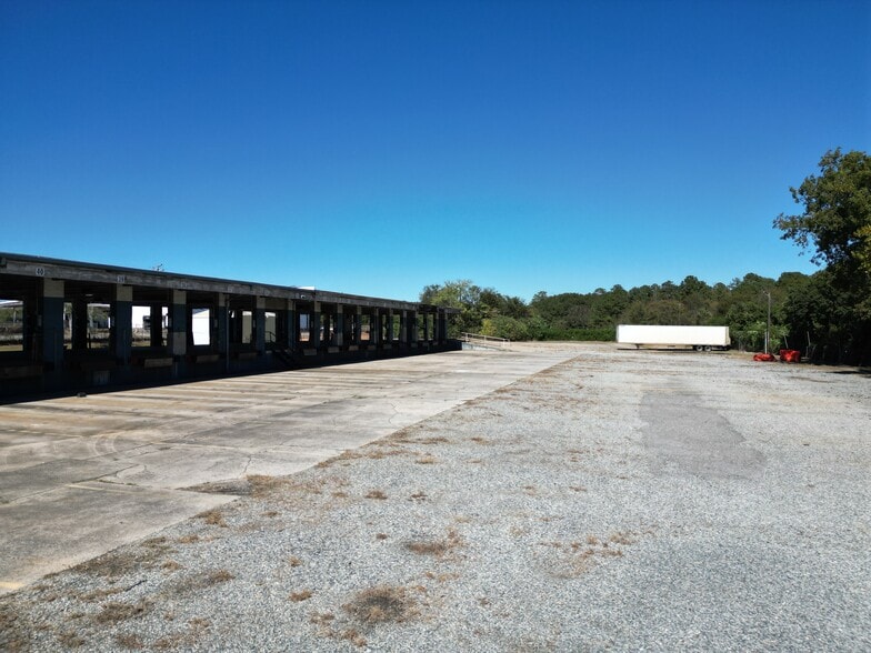 More Photos Of 475 Guy Paine Rd, Macon-Bibb Truck Terminal For Sale