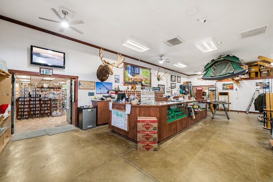 More Photos Of 1050 South Blvd, Dutch John Hotel For Sale