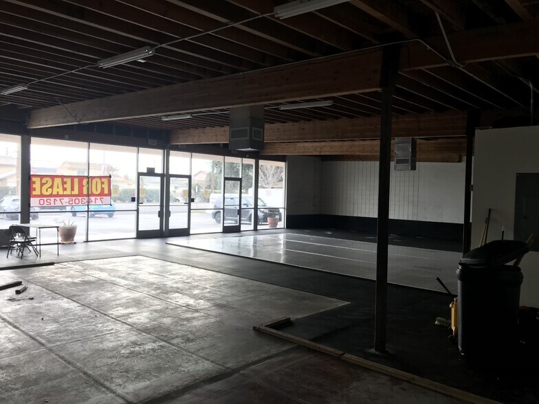 More Photos Of 6921 Cerritos Ave, Stanton Storefront Retail Office For Lease