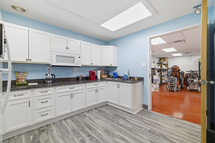 More Photos Of 221 Russellton Dorseyville Rd, Cheswick Medical For Lease