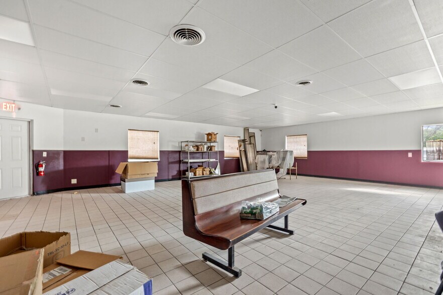 More Photos Of 4917 Gall Blvd, Zephyrhills Storefront Retail Office For Sale