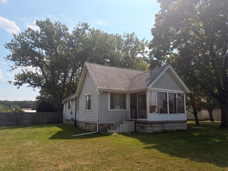 More Photos Of 15350 S Telegraph Rd, Monroe Warehouse For Sale
