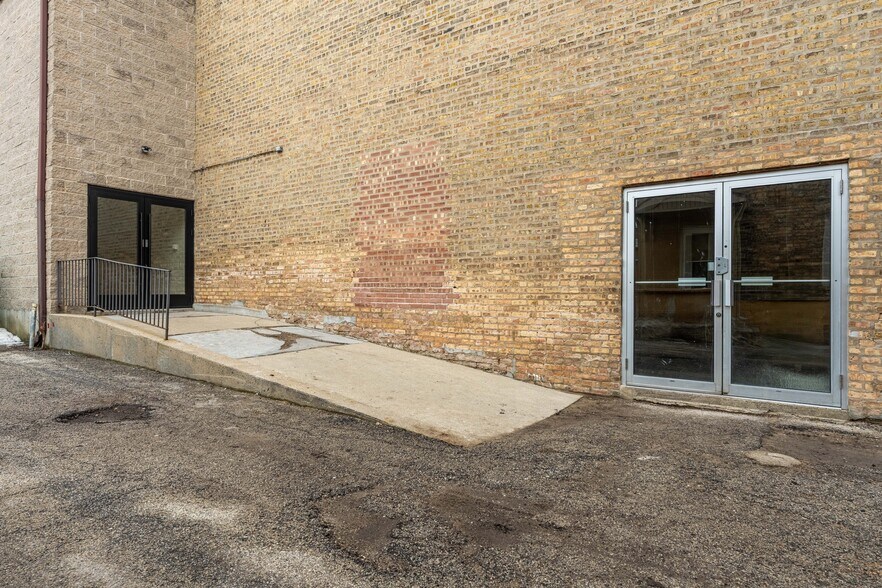 More Photos Of 1899 2nd St, Highland Park Storefront Retail Office For Lease