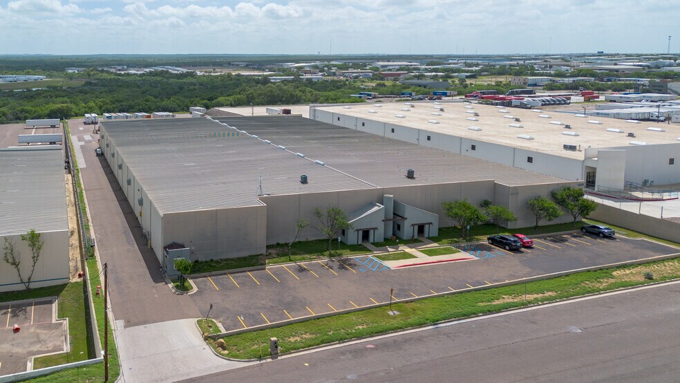 Primary Photo Of 14701 Atlanta Dr, Laredo Distribution For Lease