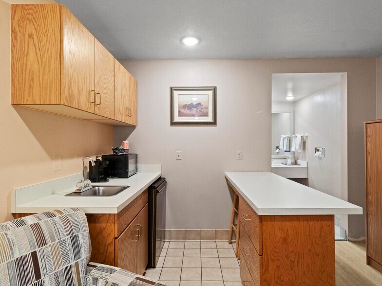 More Photos Of 250 N 1100 W, Cedar City Hotel For Sale
