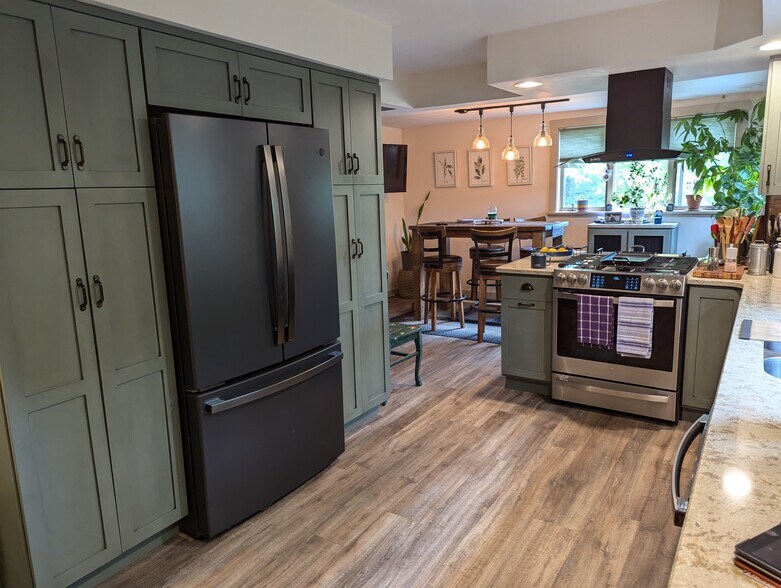 More Photos Of 684 Miller Picking Rd, Davidsville Specialty For Sale