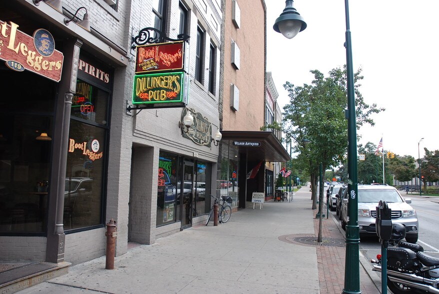 More Photos Of 127 S Union St, Traverse City Restaurant For Sale