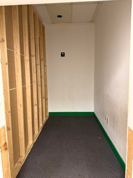 More Photos Of 5150 Buford Hwy NE, Doraville Storefront For Lease