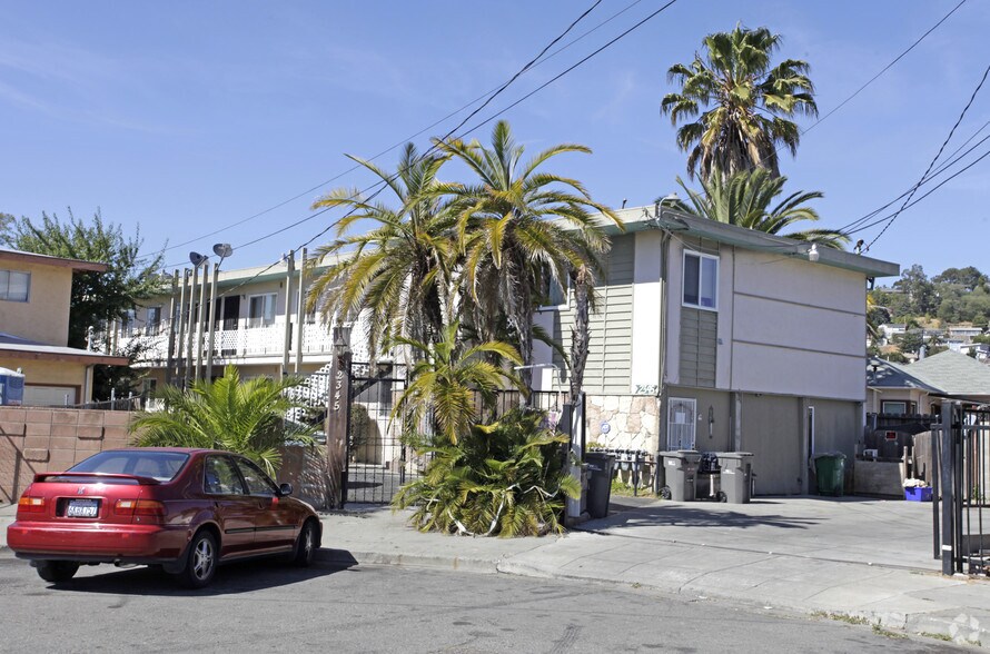 Primary Photo Of 2345 92nd Ave, Oakland Apartments For Sale