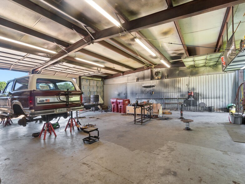 More Photos Of 300 State Highway 155 N, Gilmer Service For Sale