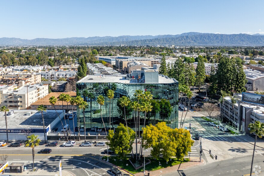 More Photos Of 12001 Ventura Pl, Studio City Office For Lease
