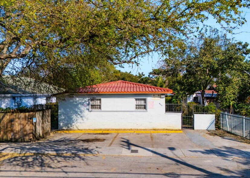 More Photos Of 8213 NE 1st Ave, Miami Apartments For Sale