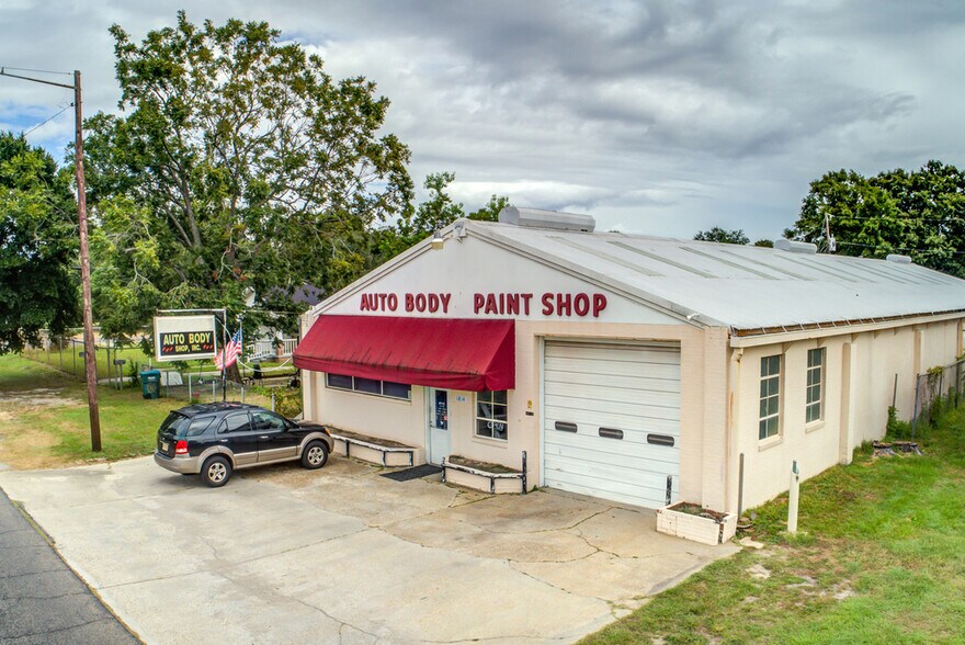 Primary Photo Of 1814 33rd Ave, Gulfport Auto Repair For Sale