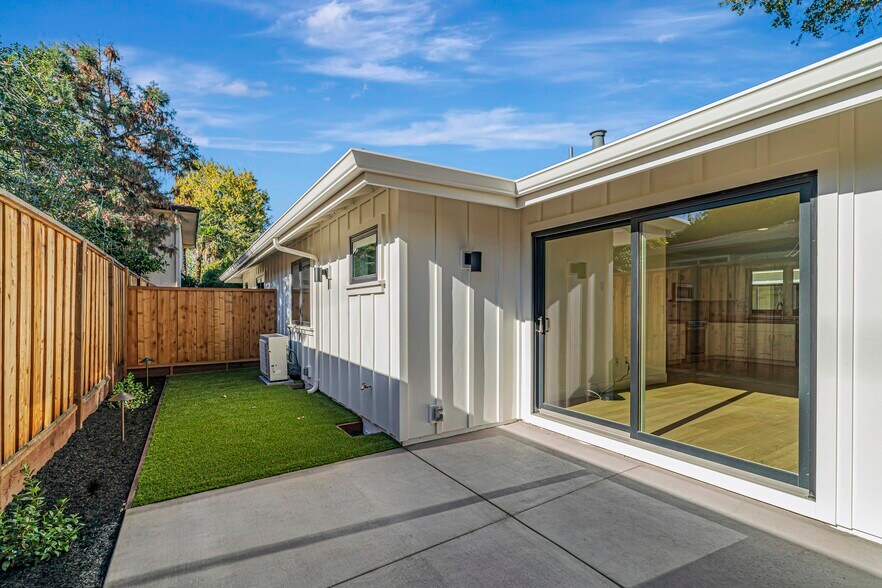 More Photos Of 1460 Kentfield Ave, Redwood City Multifamily For Sale