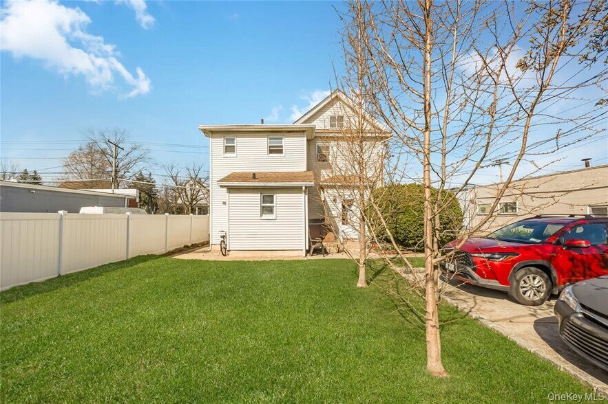 More Photos Of 222 Hempstead Ave, Lynbrook Storefront Retail Residential For Sale