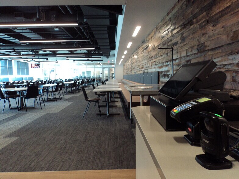 More Photos Of 2020 Innovation Ct, De Pere Office For Lease