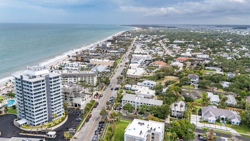 More Photos Of 3509 Ocean Dr, Vero Beach Flex For Sale