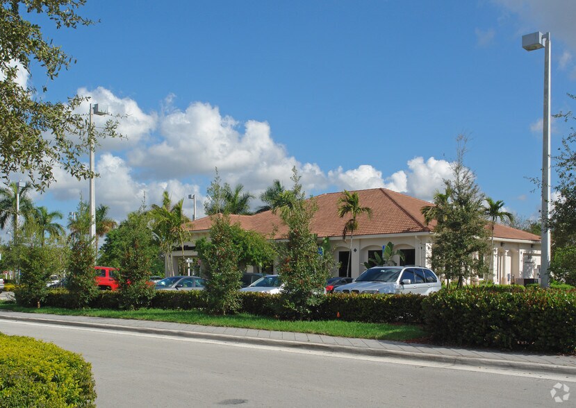 More Photos Of 4501-4587 Weston Rd, Weston Unknown For Lease