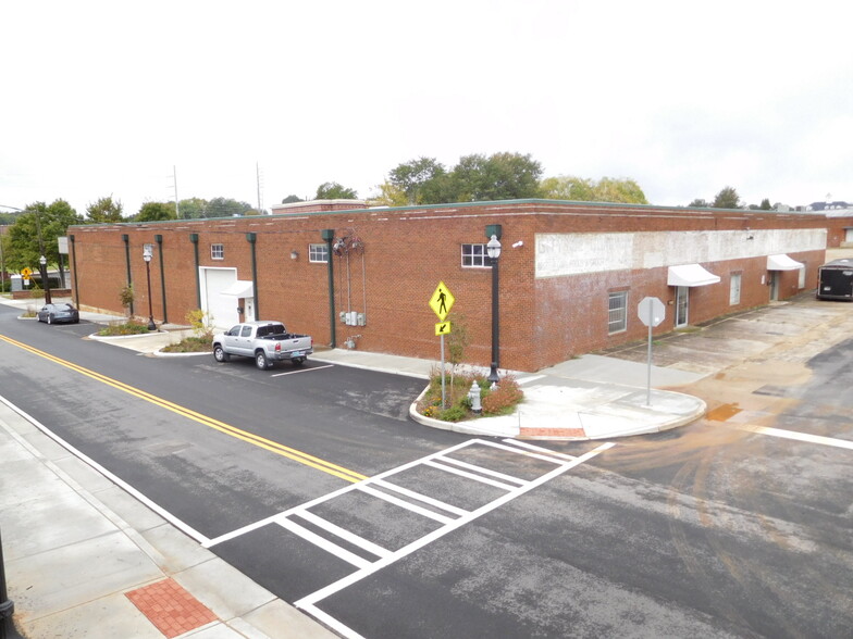 Primary Photo Of 520 Maple St, Gainesville Warehouse For Lease