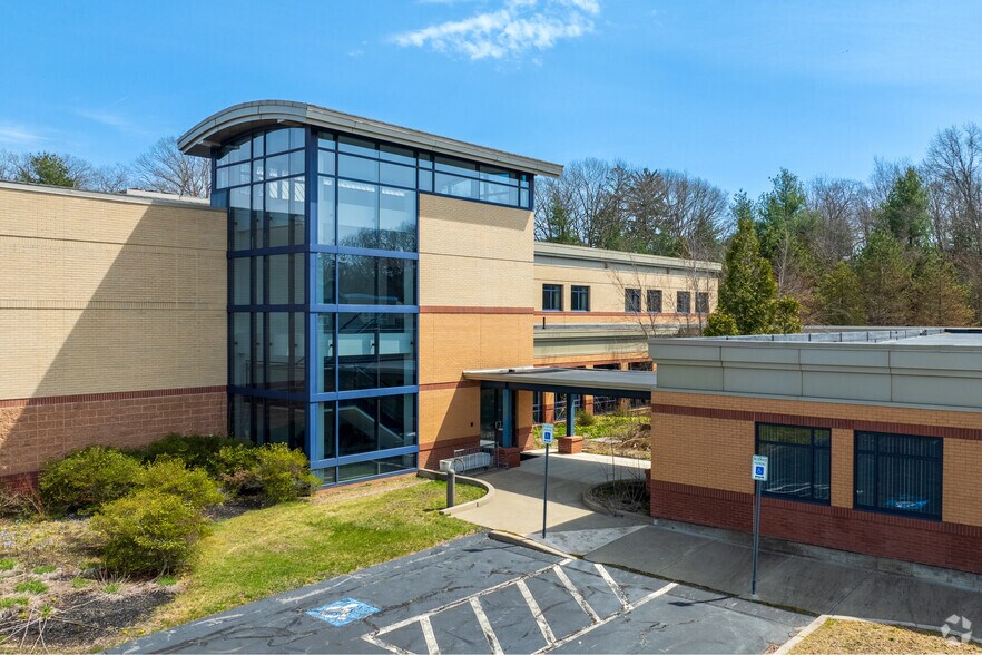 More Photos Of 71 Frankland Rd, Hopkinton Manufacturing For Lease