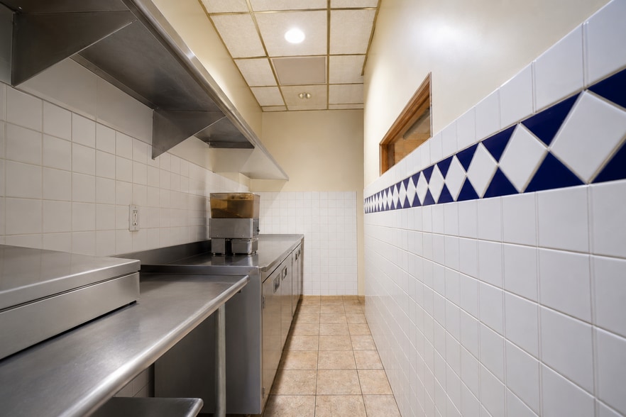 More Photos Of 9218 4th Ave, Brooklyn Flex For Sale