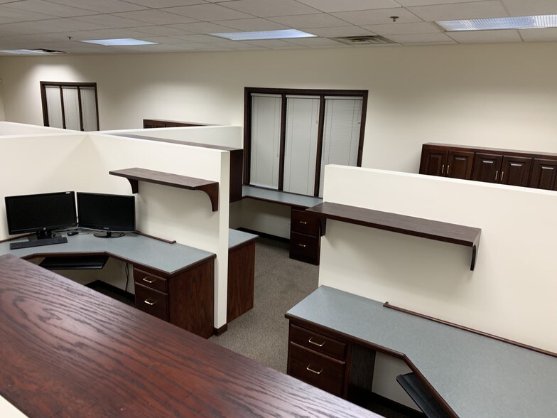 More Photos Of 8140 S Cass Ave, Darien Medical For Lease