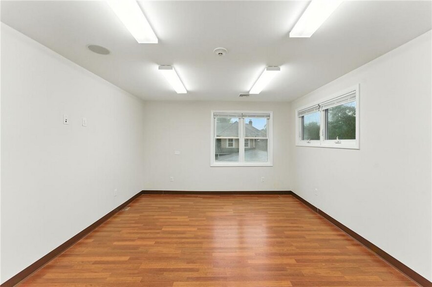 More Photos Of 2789 Post Rd, Warwick Office Residential For Sale