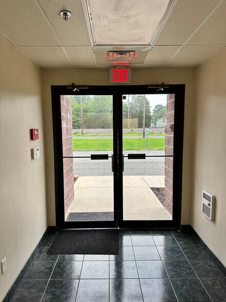 More Photos Of 1980 S West Blvd, Vineland Manufacturing For Lease