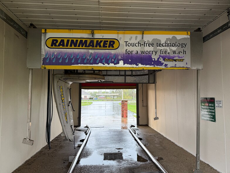 More Photos Of 3938 Columbus Rd, Centerburg General Retail For Sale