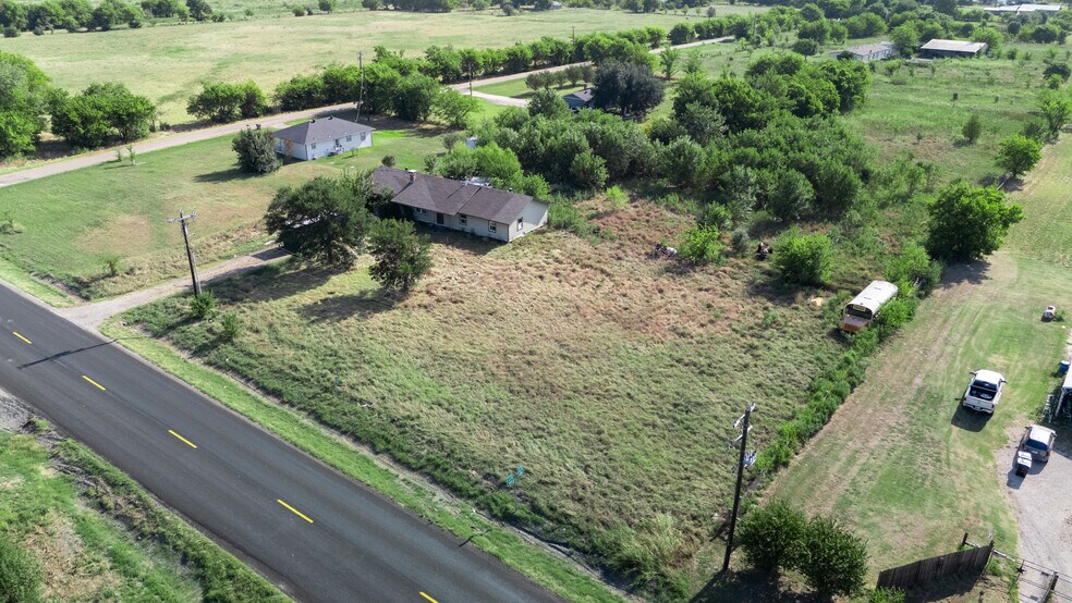 More Photos Of 4433 FM 1565, Caddo Mills Flex For Sale