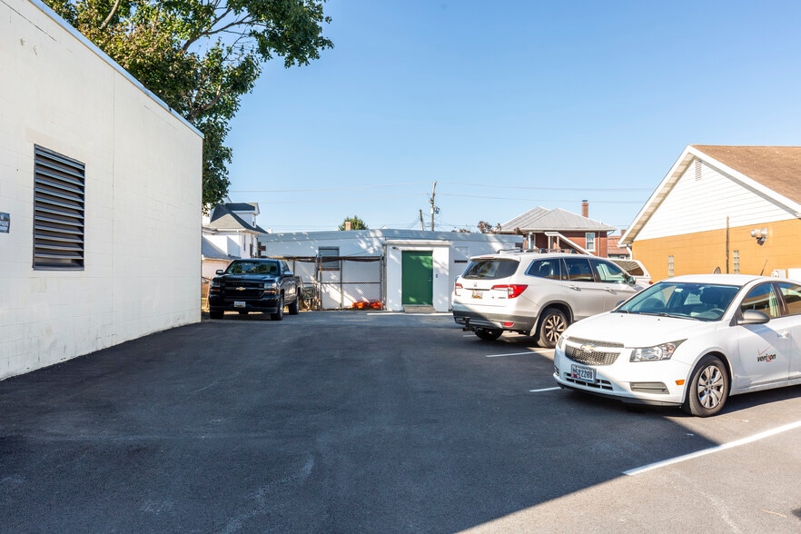 More Photos Of 1355 N Main St, Hampstead Office For Sale