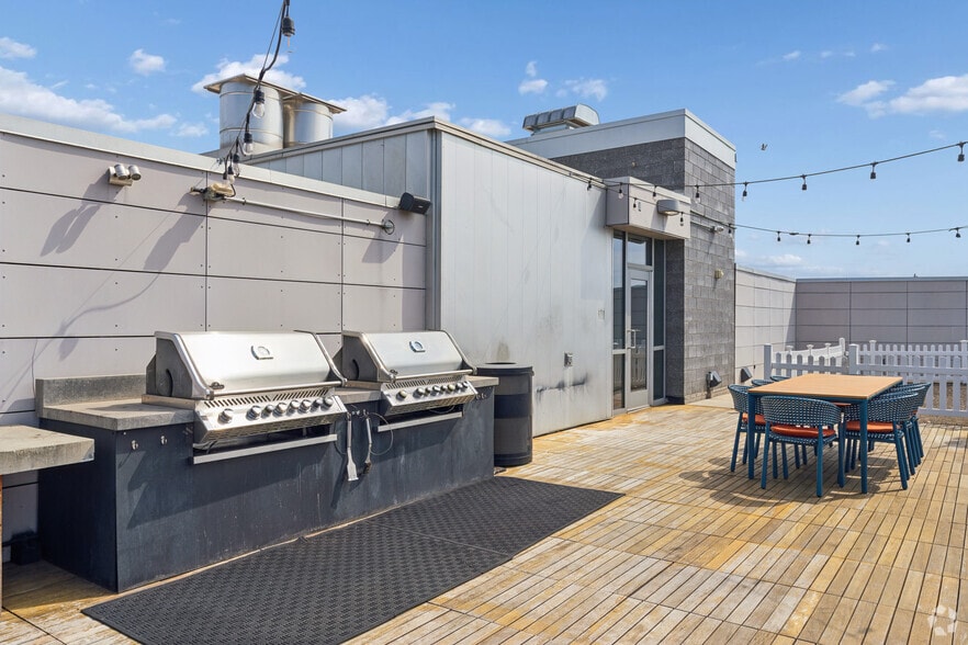 More Photos Of 1924 8th St NW, Washington Apartments For Lease