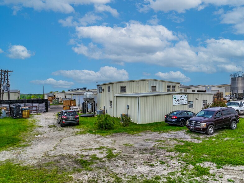 More Photos Of 1121-1201 Industrial Dr, Royse City Manufacturing For Sale