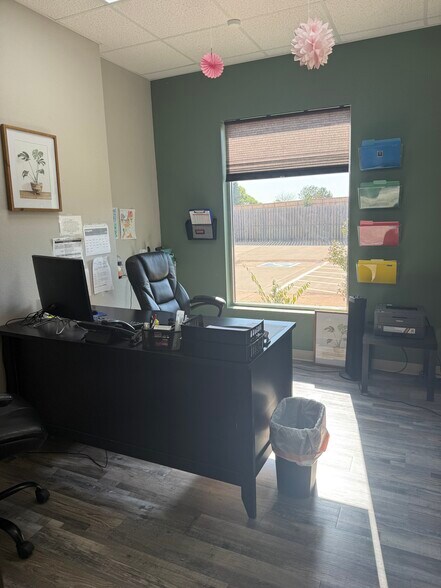 More Photos Of 1315 Chisholm Trail Pky, Duncan Medical For Sale