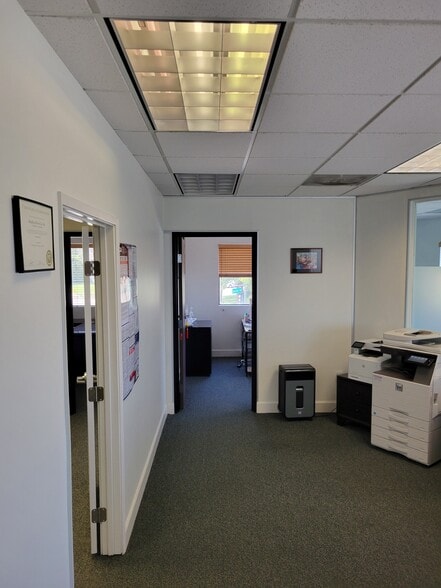More Photos Of 2600 Foothill Blvd, La Crescenta Office For Lease